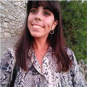 Graduada en Magisterio con especialidad en inglés ofrece clases para niveles de Primaria y ESO